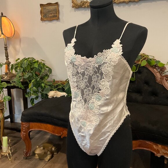 vintage Victoria's Secret Satin Lace Teddy Bodysuit Floral lingerie Size S White - Picture 3 of 6
